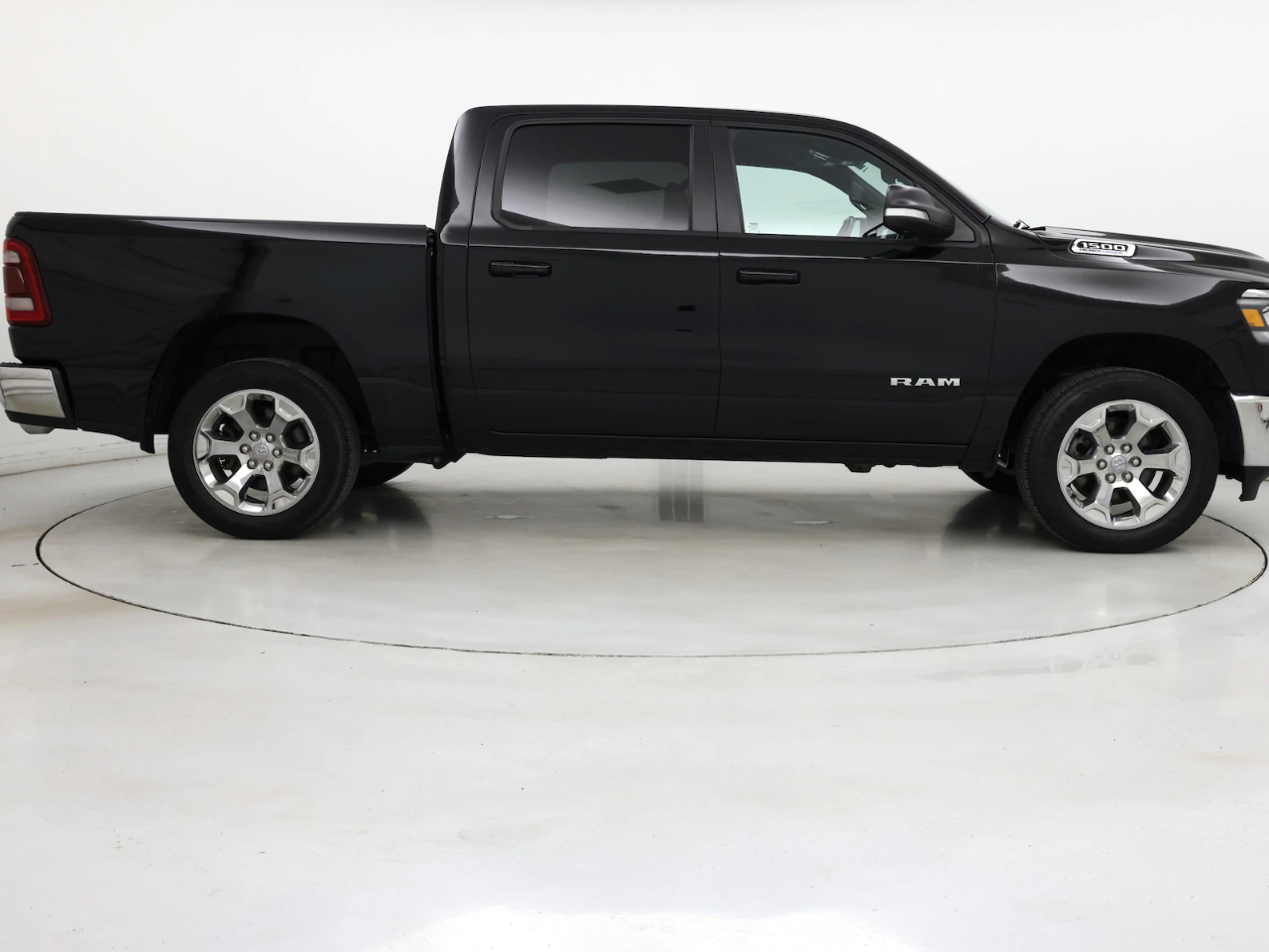 RAM 1500 Big Horn Crew Cab SWB 4WD 2022