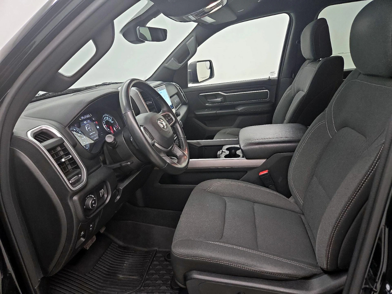 RAM 1500 Big Horn Crew Cab SWB 4WD 2022