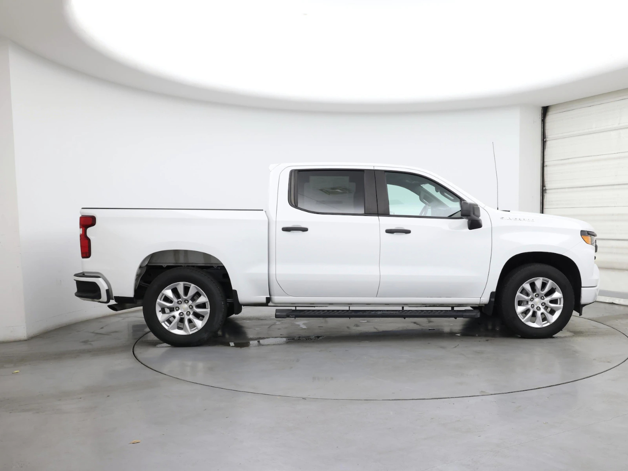 Chevrolet Silverado 1500 Custom Crew Cab 4WD 2023