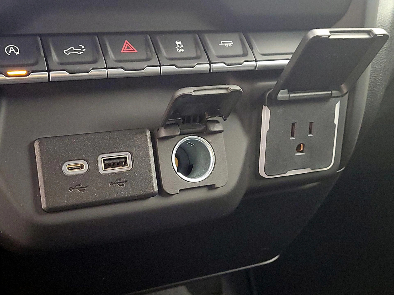 Chevrolet Silverado 1500 Custom Crew Cab 4WD 2023