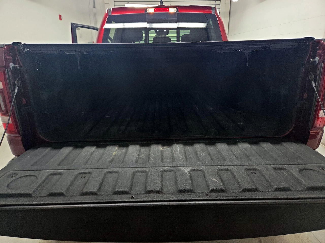 RAM 1500 Laramie Crew Cab SWB 4WD 2018