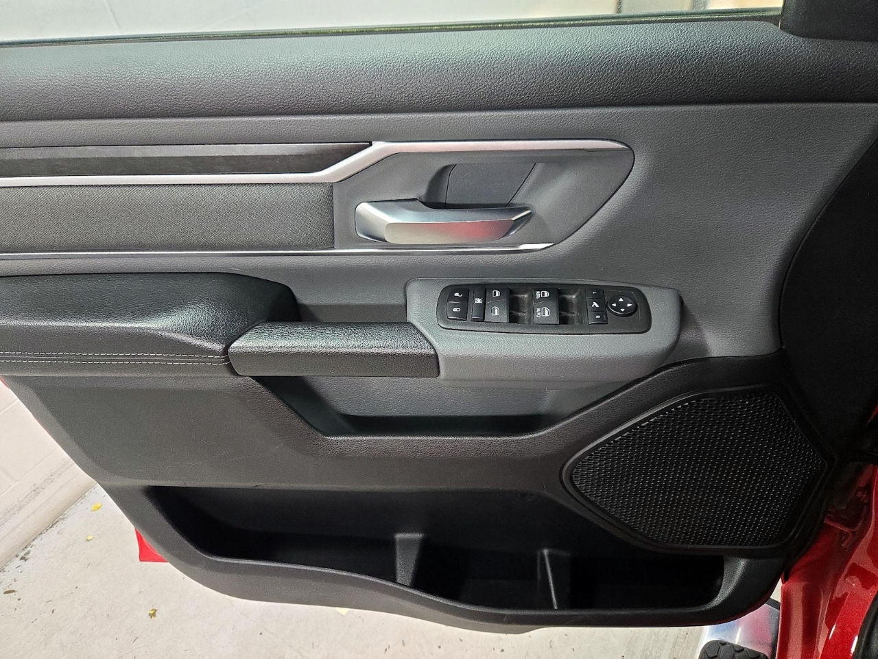 RAM 1500 Big Horn Crew Cab SWB 4WD 2023
