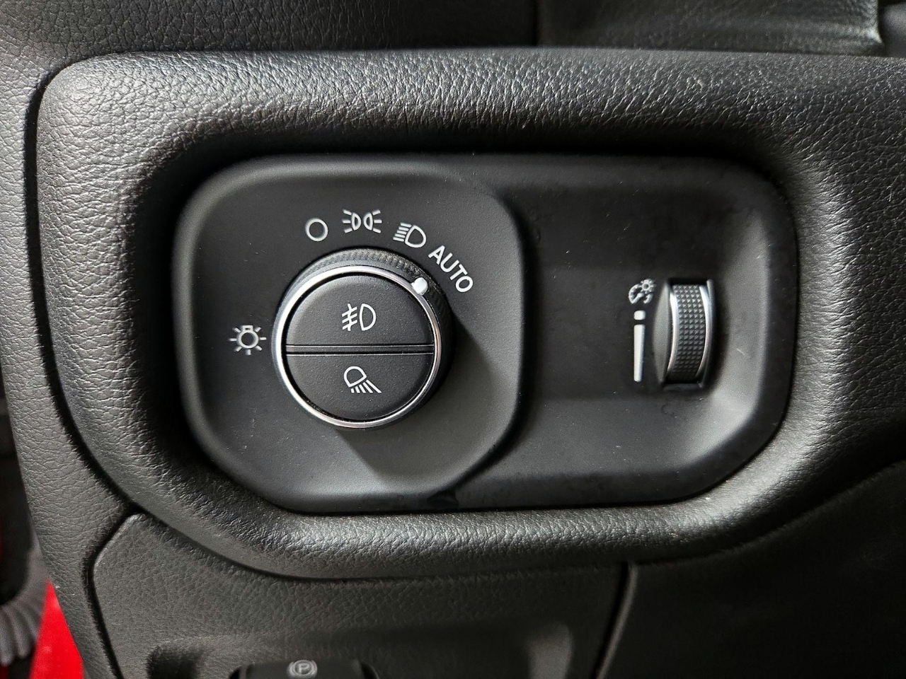 RAM 1500 Big Horn Crew Cab SWB 4WD 2023