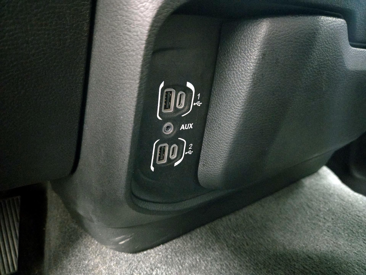 RAM 1500 Big Horn Crew Cab SWB 4WD 2023