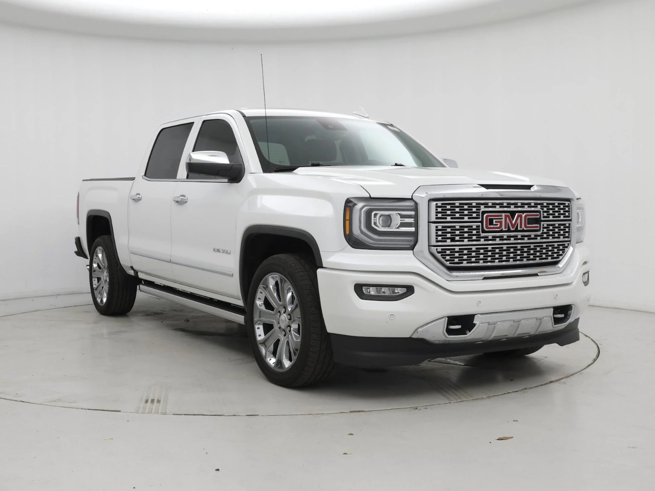2018 GMC Sierra 1500 SLT Crew Cab Long Box 4WD