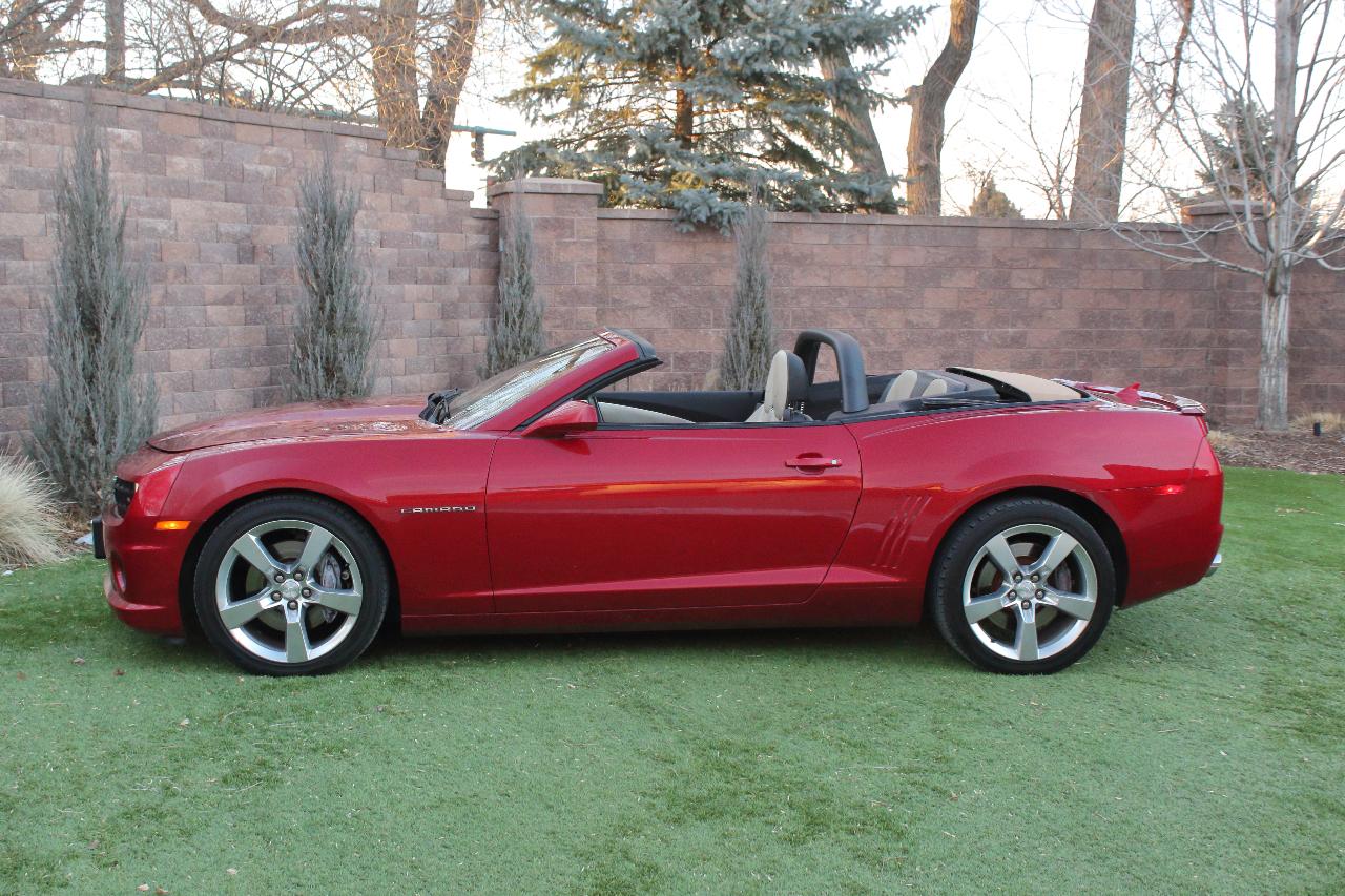 Chevrolet Camaro Convertible 2SS 2012