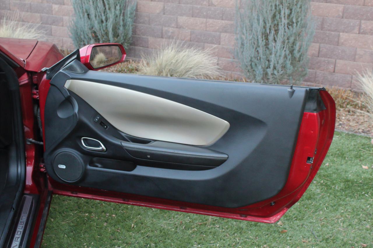 Chevrolet Camaro Convertible 2SS 2012