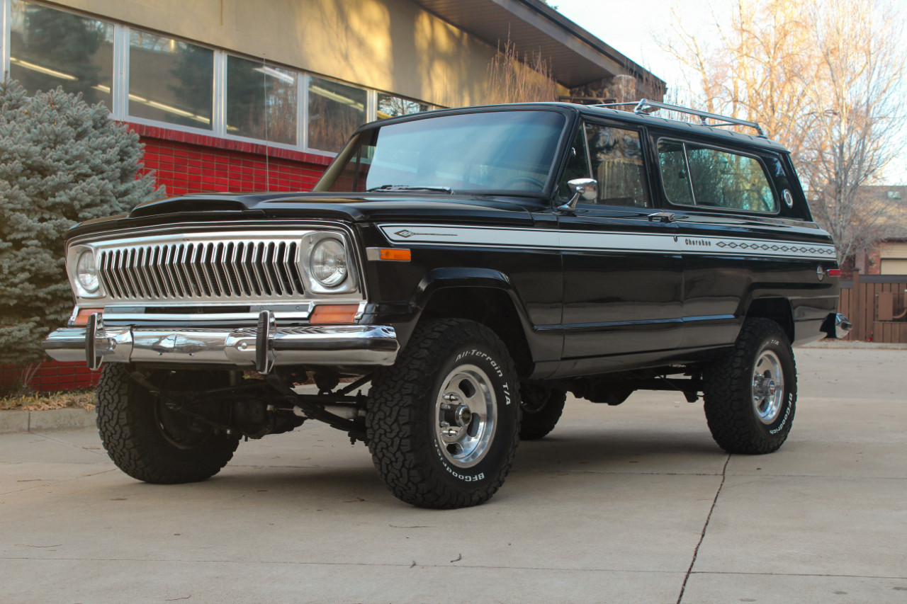 Jeep Cherokee  1975