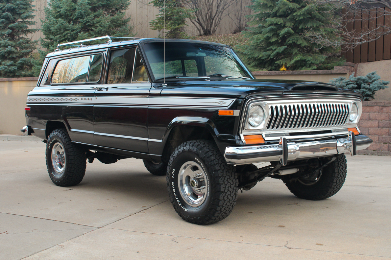 Jeep Cherokee  1975