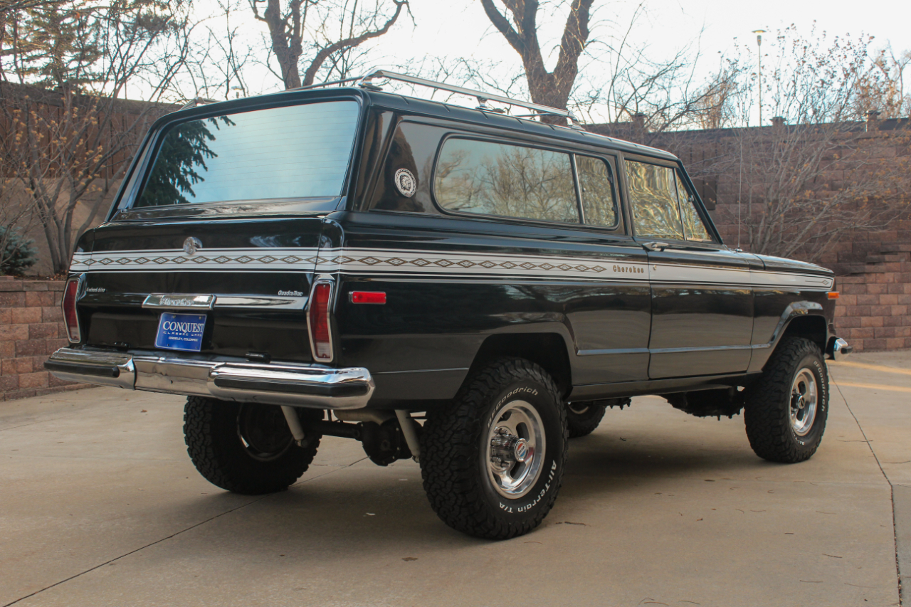 Jeep Cherokee  1975
