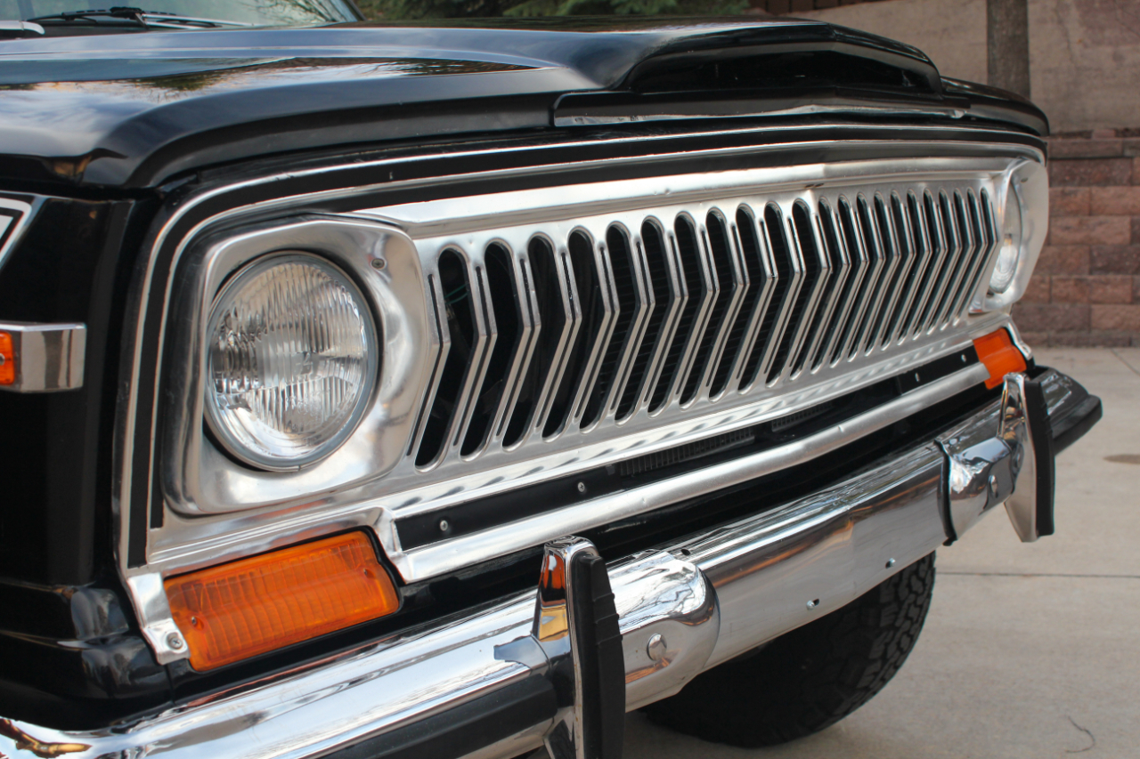 Jeep Cherokee  1975