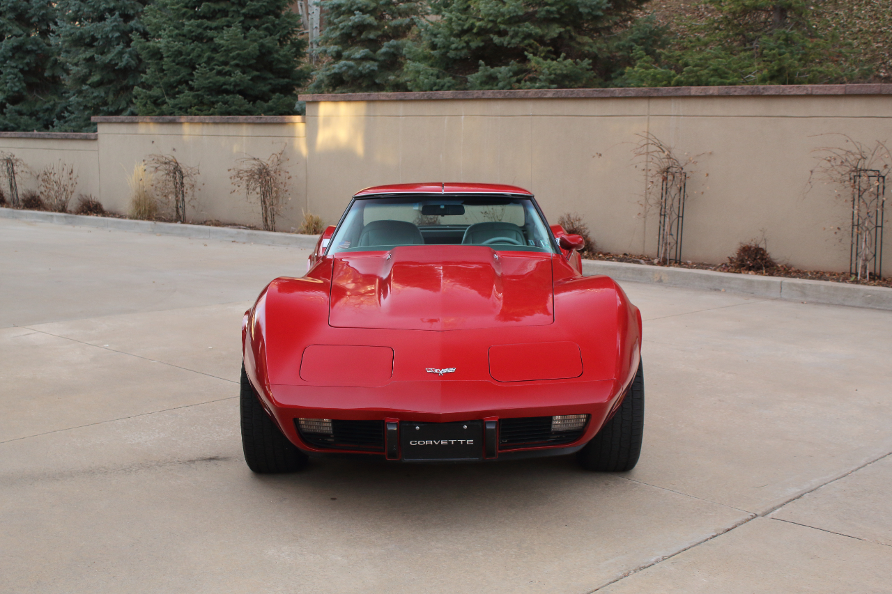 Chevrolet Corvette  1977