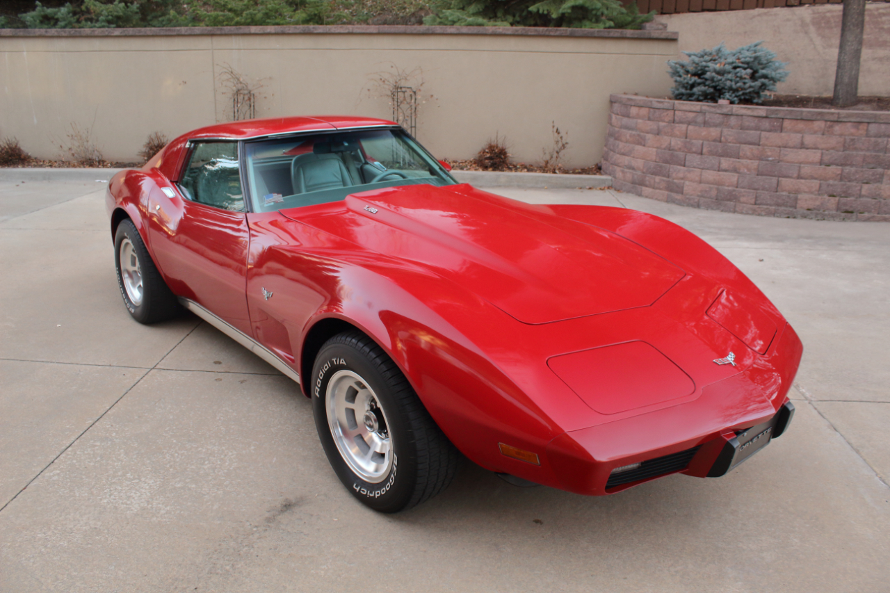 Chevrolet Corvette  1977