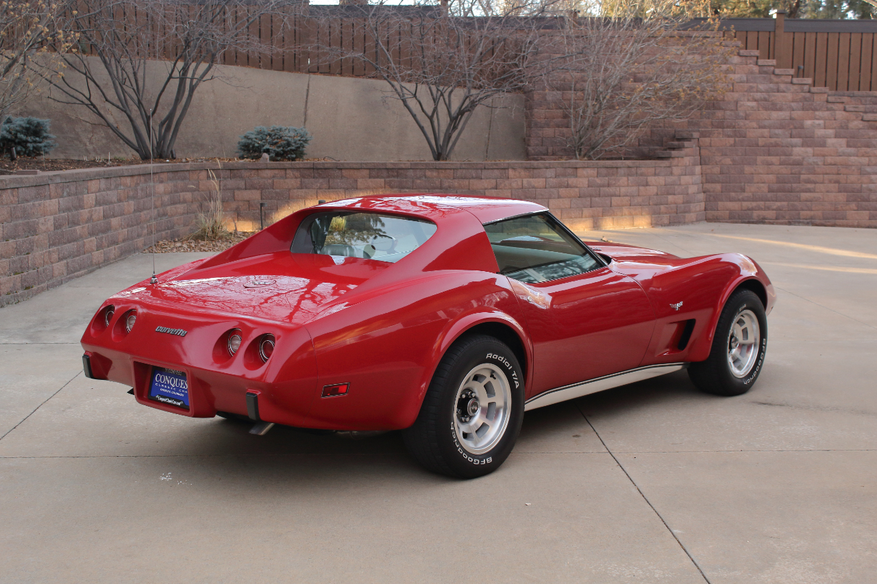 Chevrolet Corvette  1977