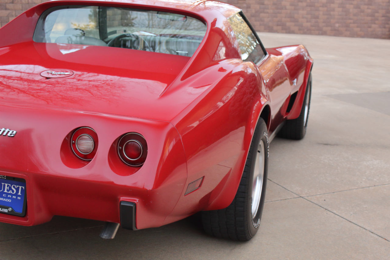 Chevrolet Corvette  1977