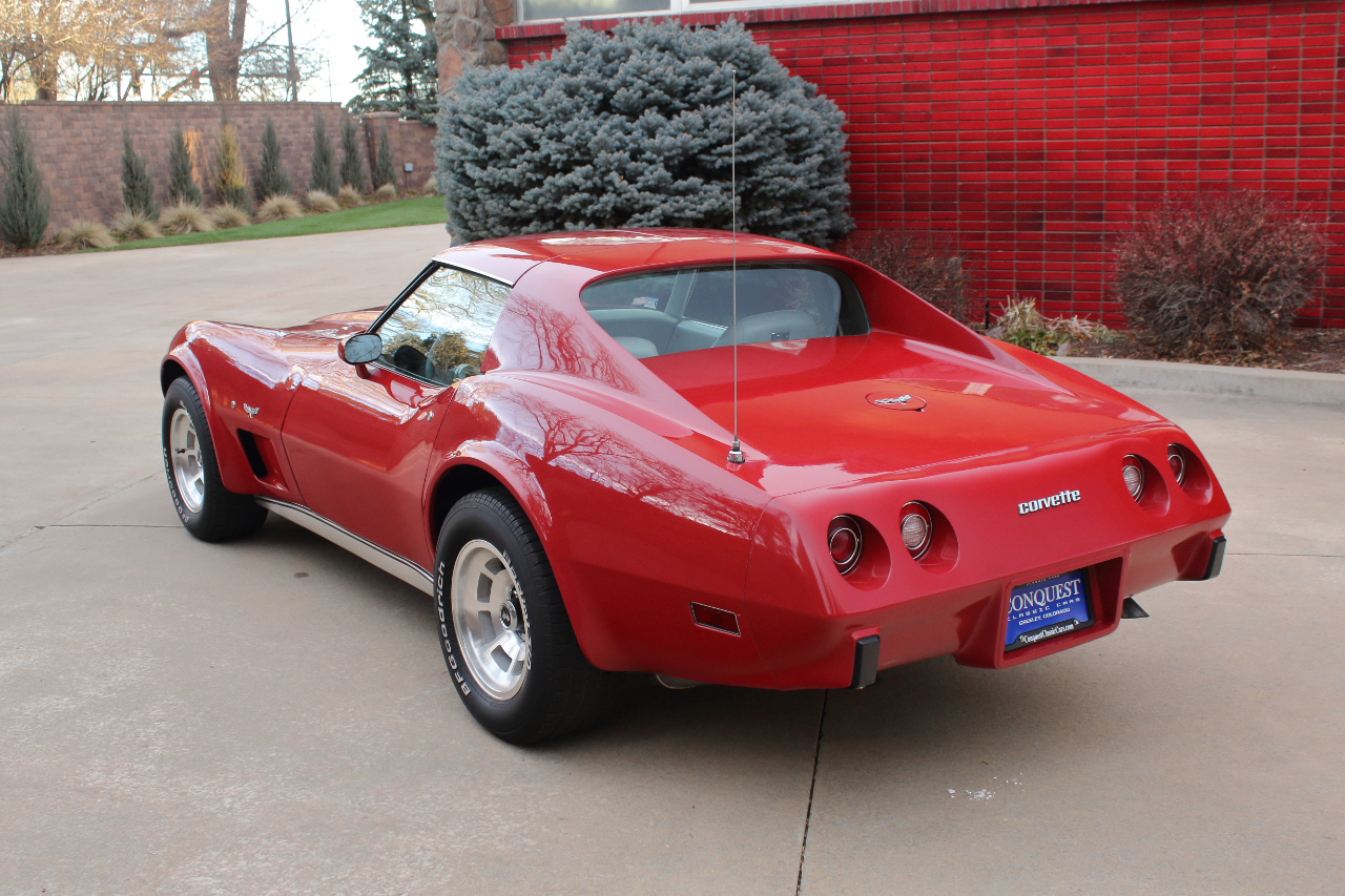 Chevrolet Corvette  1977