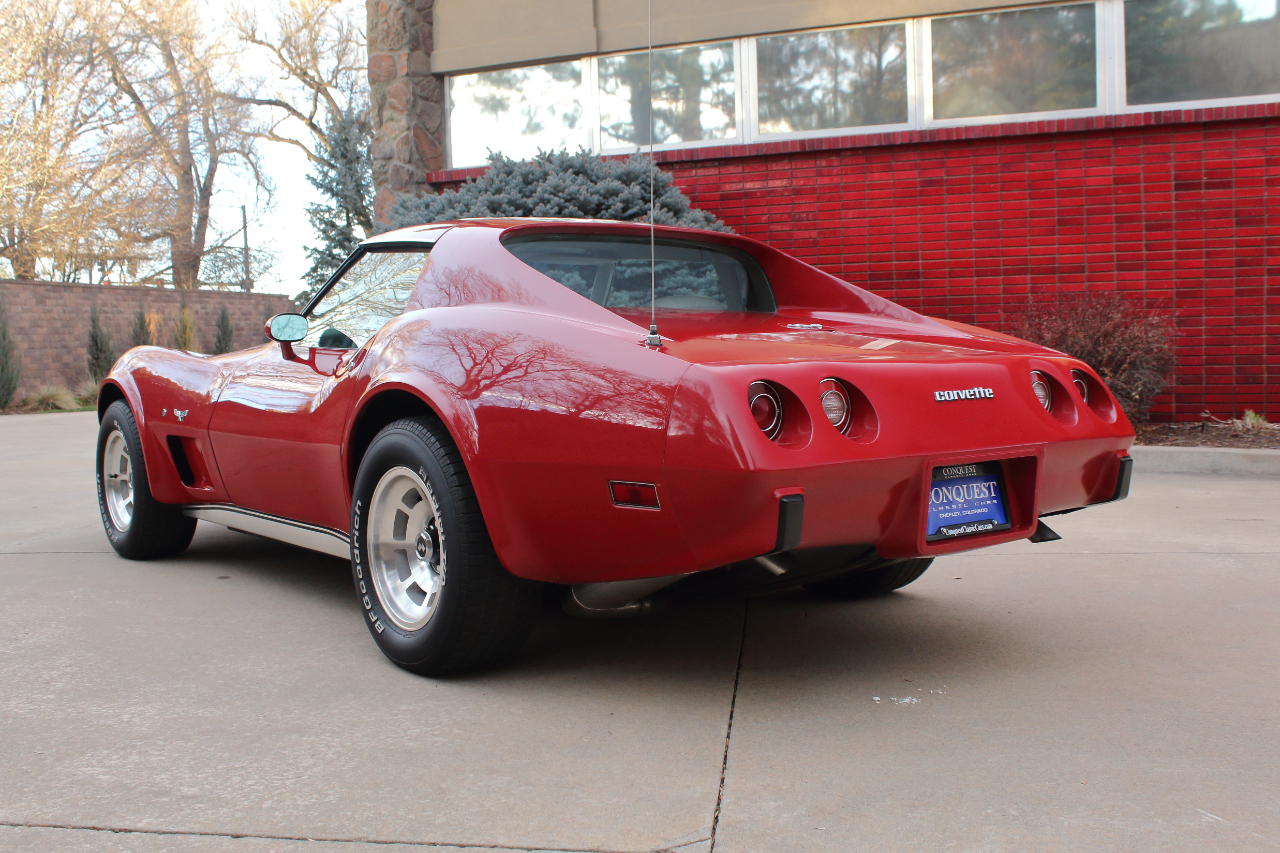 Chevrolet Corvette  1977