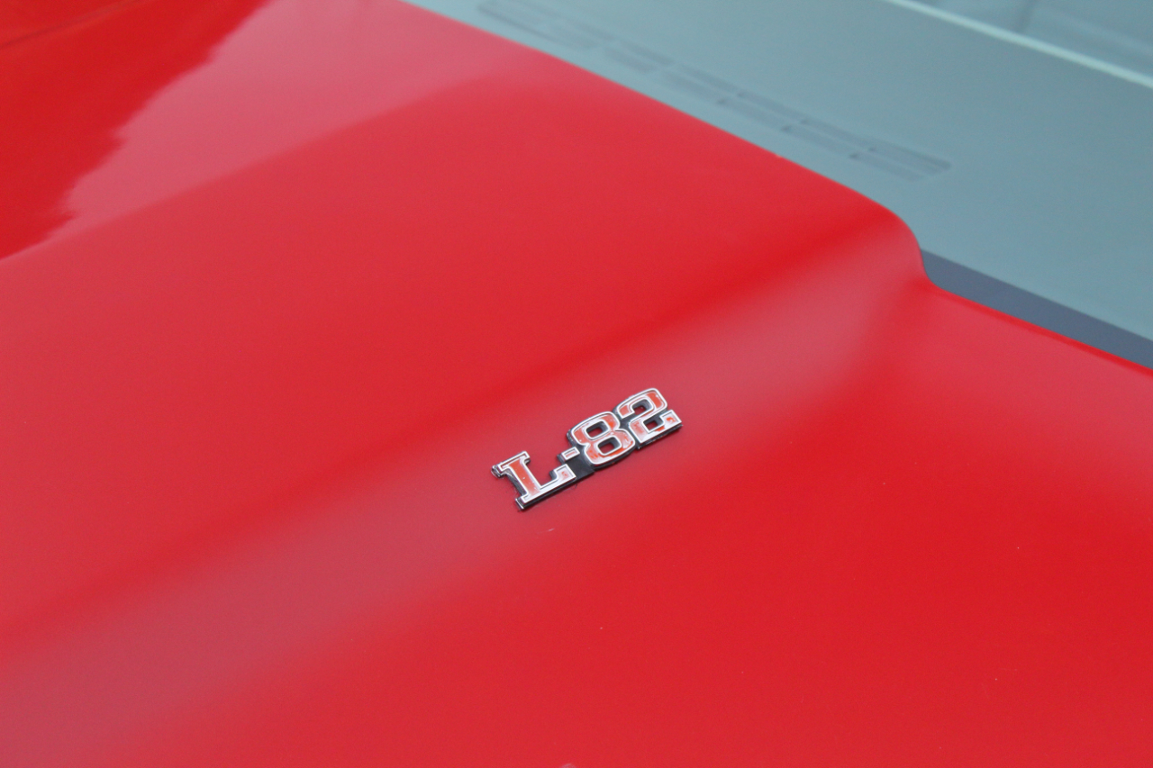 Chevrolet Corvette  1977