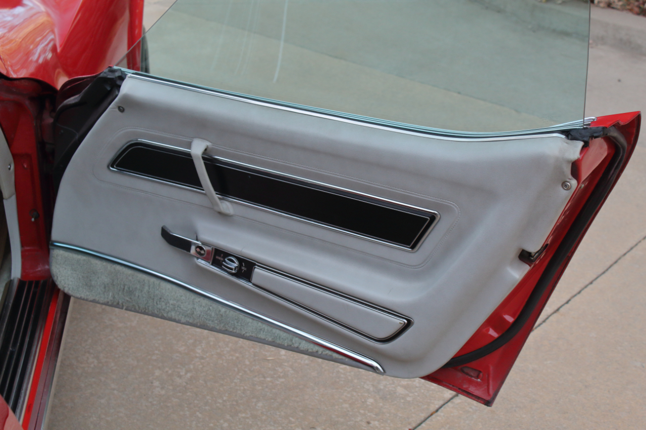 Chevrolet Corvette  1977