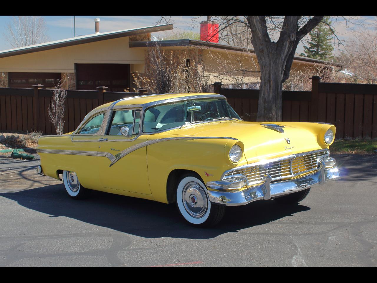 Ford Crown Victoria  1956