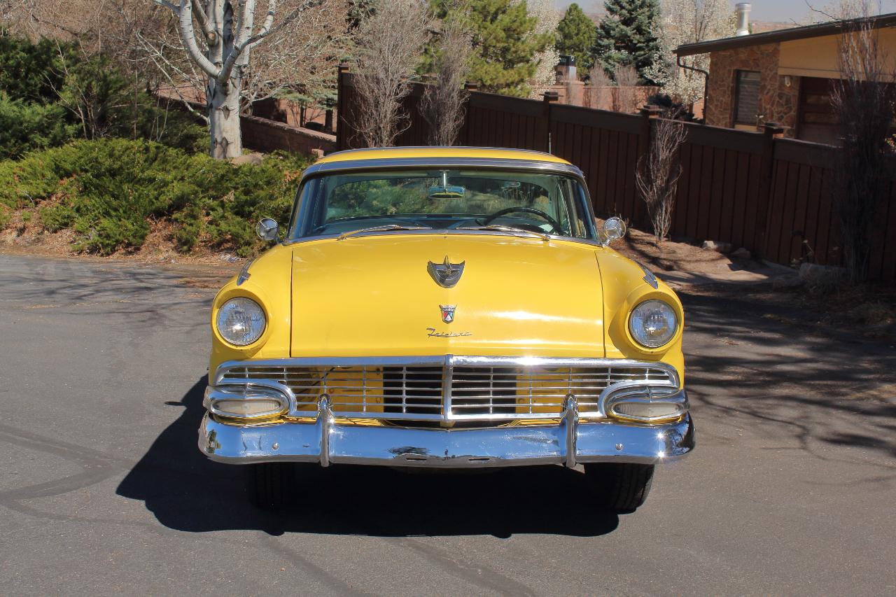 Ford Crown Victoria  1956