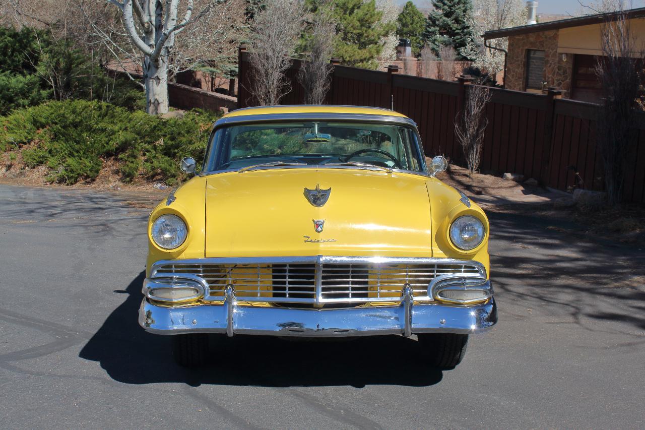 Ford Crown Victoria  1956