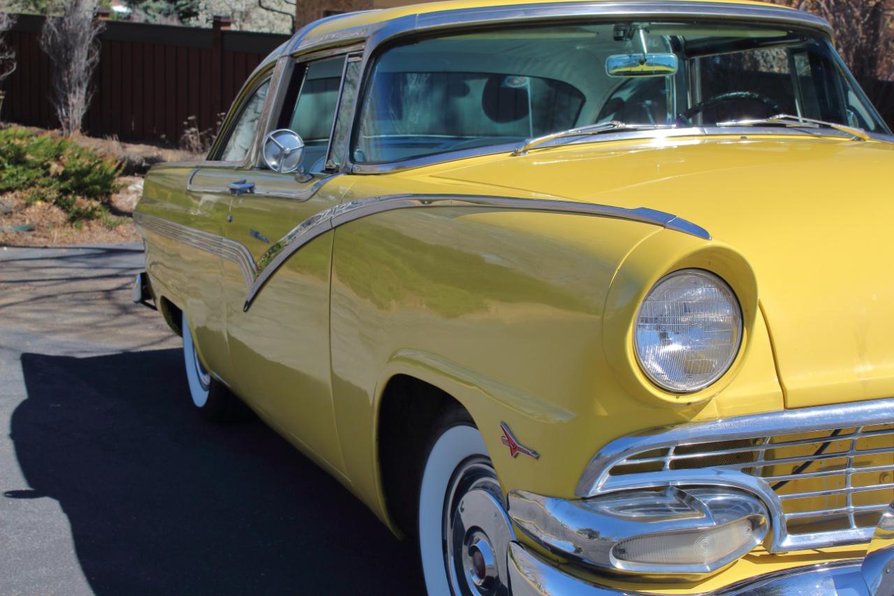 Ford Crown Victoria  1956