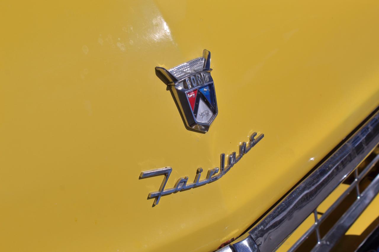 Ford Crown Victoria  1956