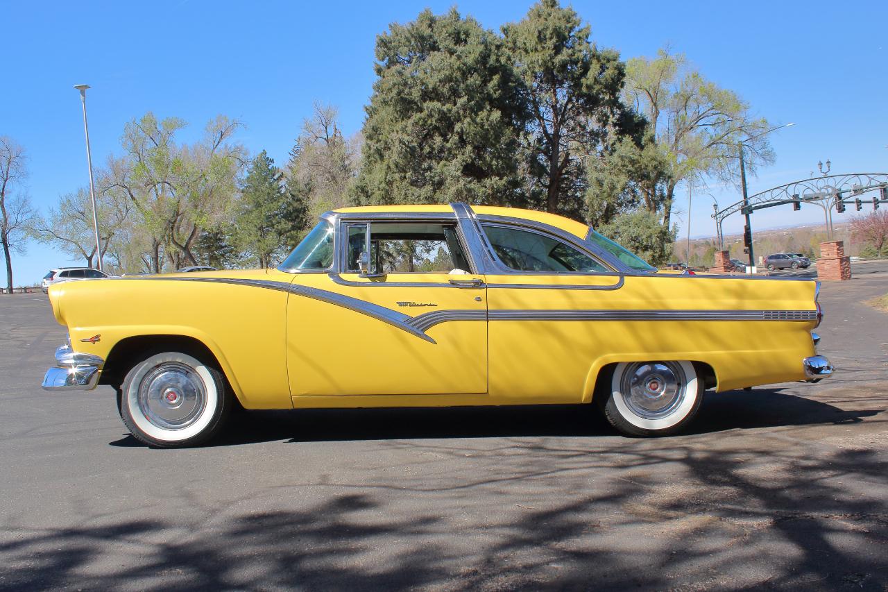 Ford Crown Victoria  1956