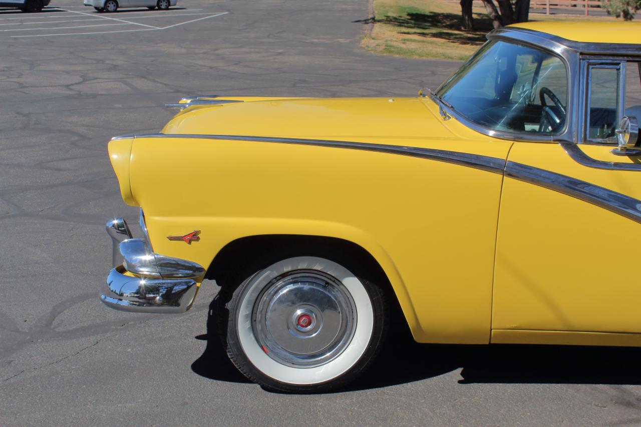 Ford Crown Victoria  1956