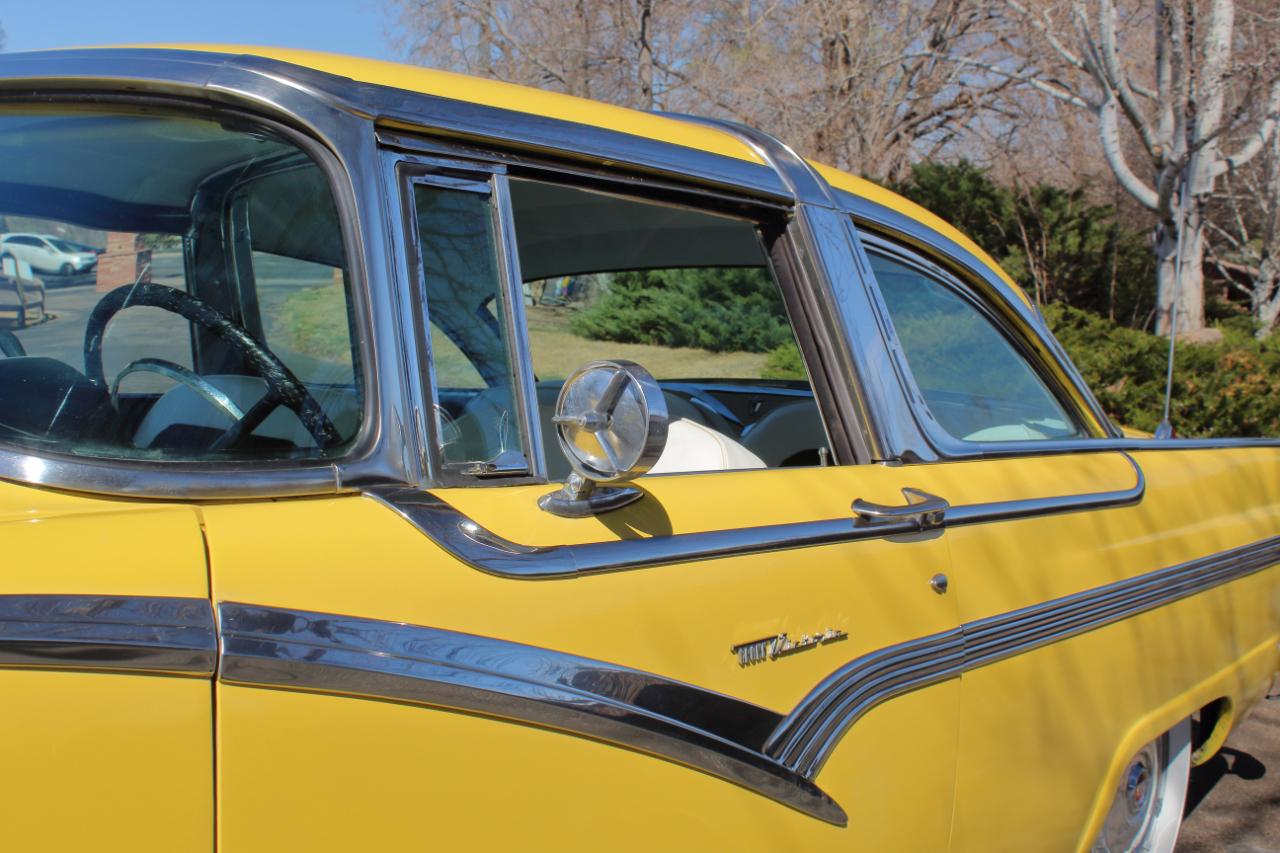 Ford Crown Victoria  1956
