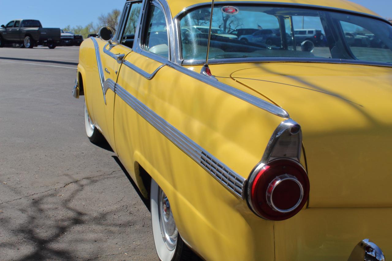 Ford Crown Victoria  1956