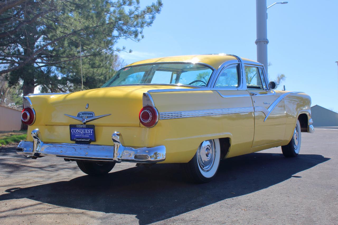 Ford Crown Victoria  1956