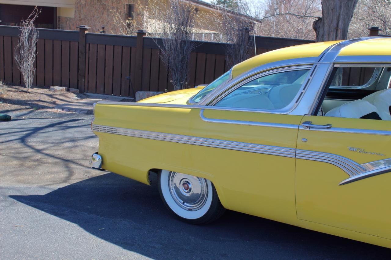 Ford Crown Victoria  1956