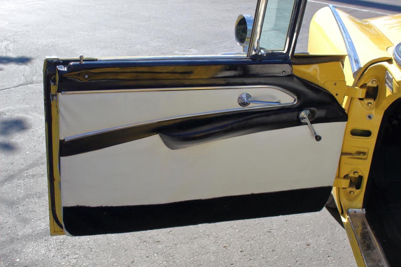 Ford Crown Victoria  1956