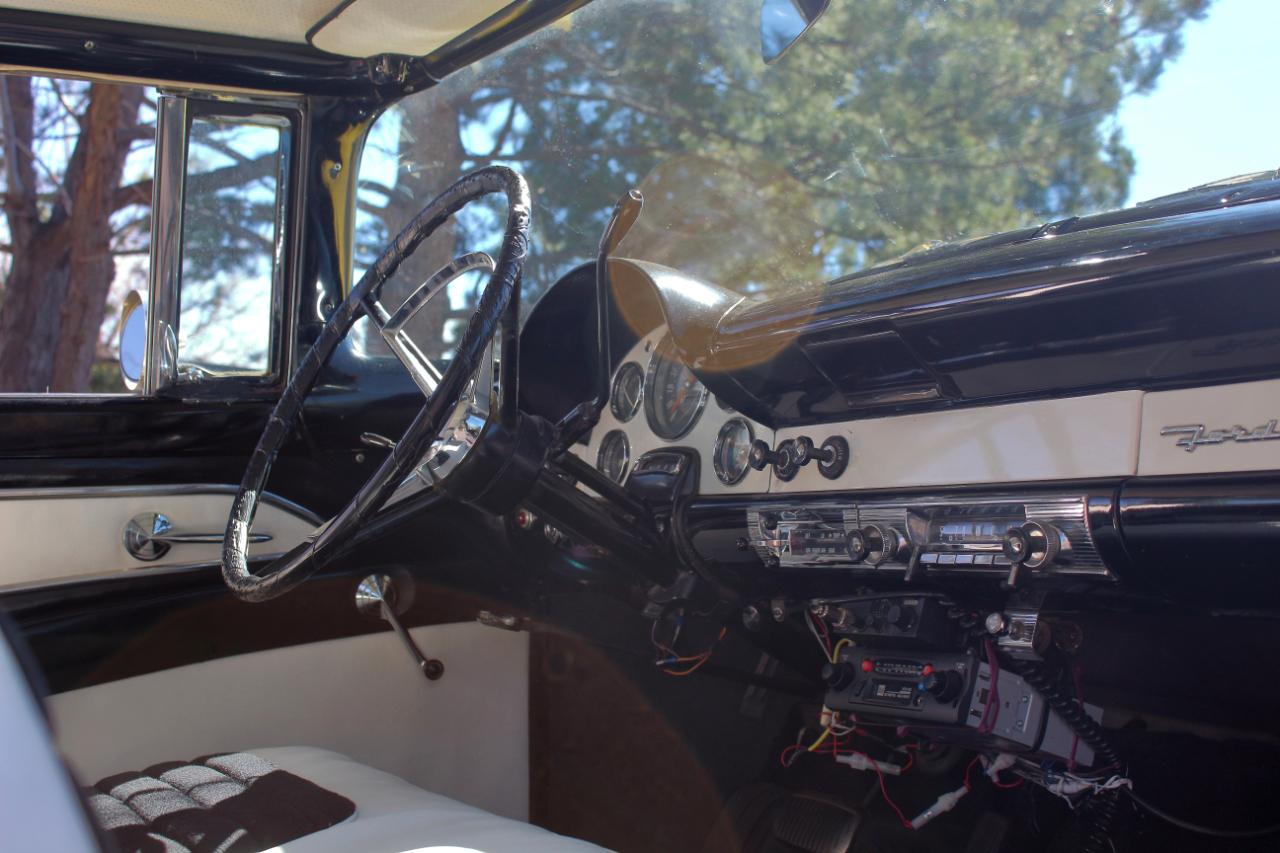 Ford Crown Victoria  1956