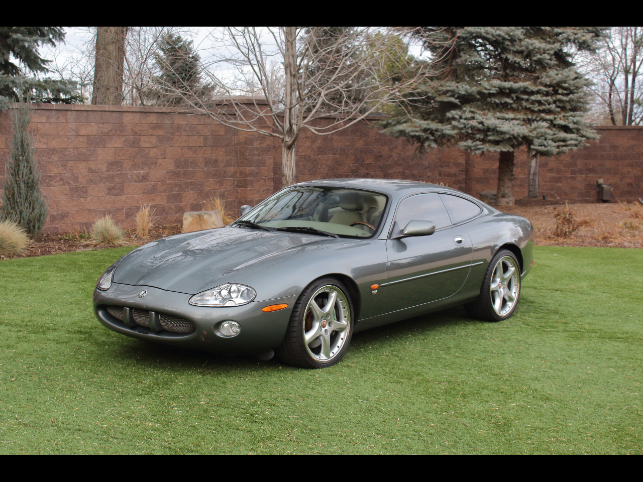 2003 Jaguar XK-Series XKR Coupe