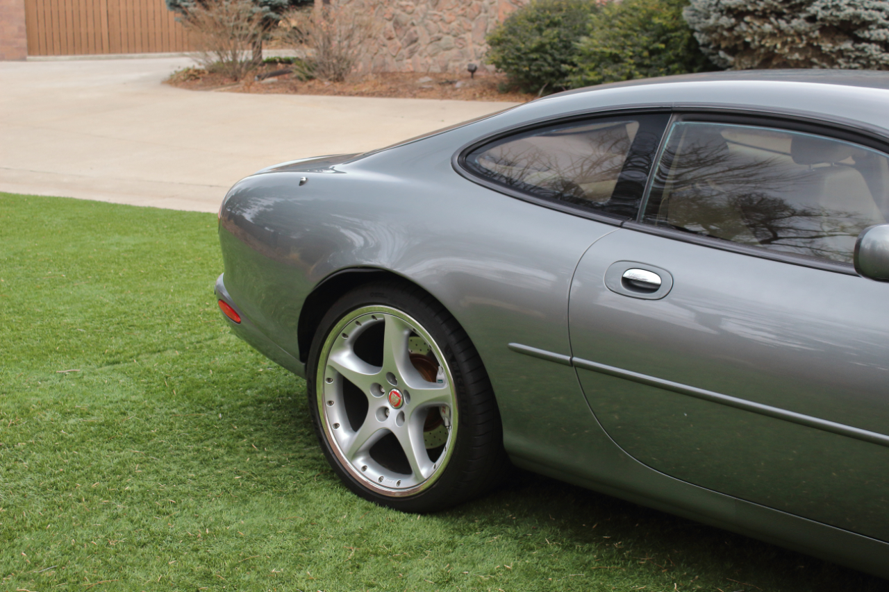Jaguar XK-Series XKR Coupe 2003