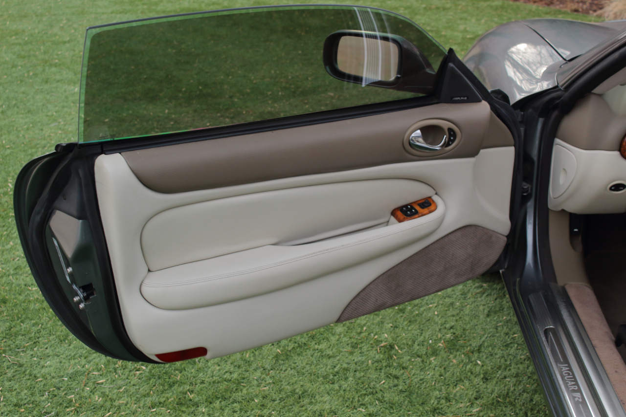 Jaguar XK-Series XKR Coupe 2003