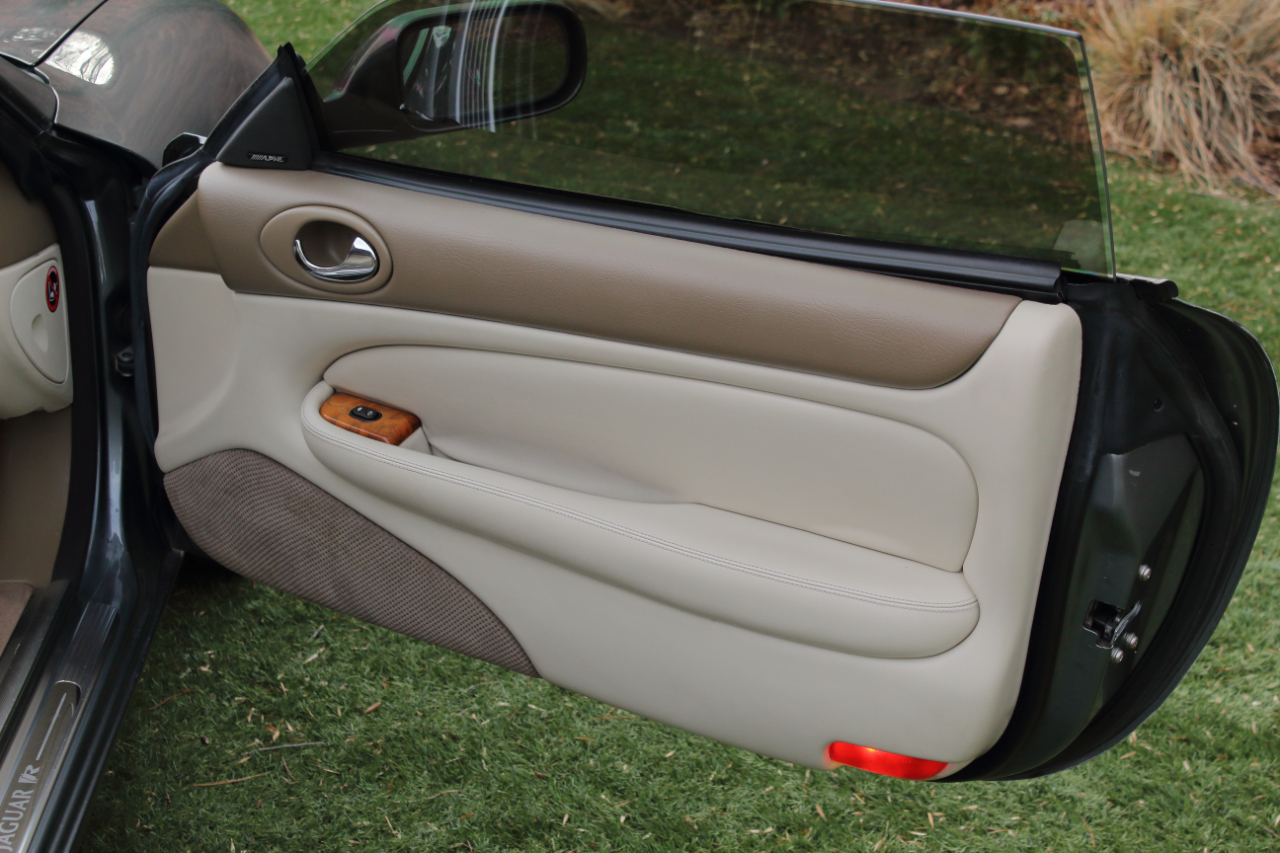 Jaguar XK-Series XKR Coupe 2003