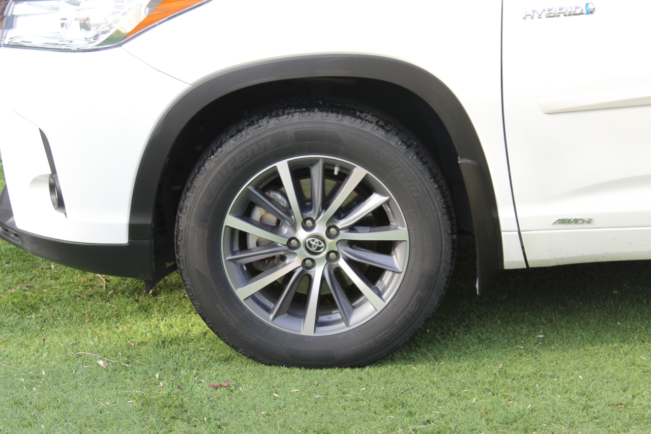 Toyota Highlander Hybrid XLE AWD 2017