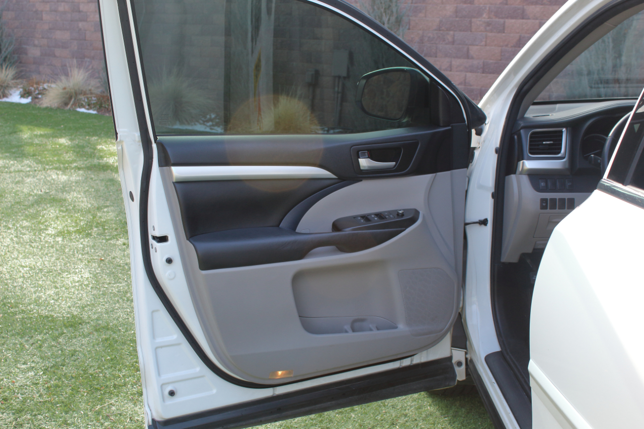 Toyota Highlander Hybrid XLE AWD 2017