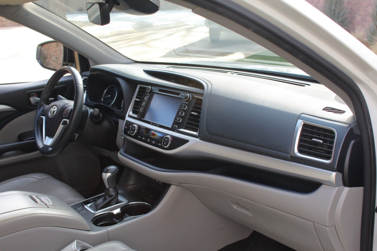 Toyota Highlander Hybrid XLE AWD 2017