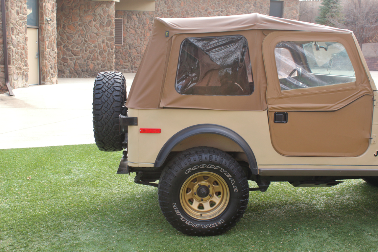Jeep CJ-7  1979