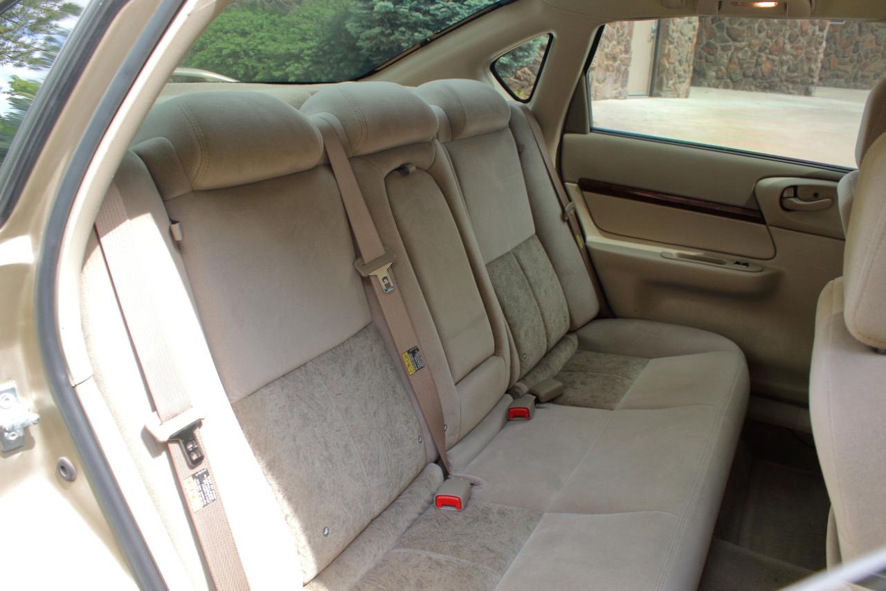 Chevrolet Impala Base 2005