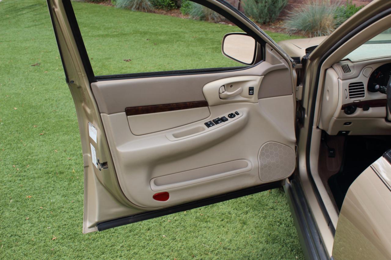 Chevrolet Impala Base 2005