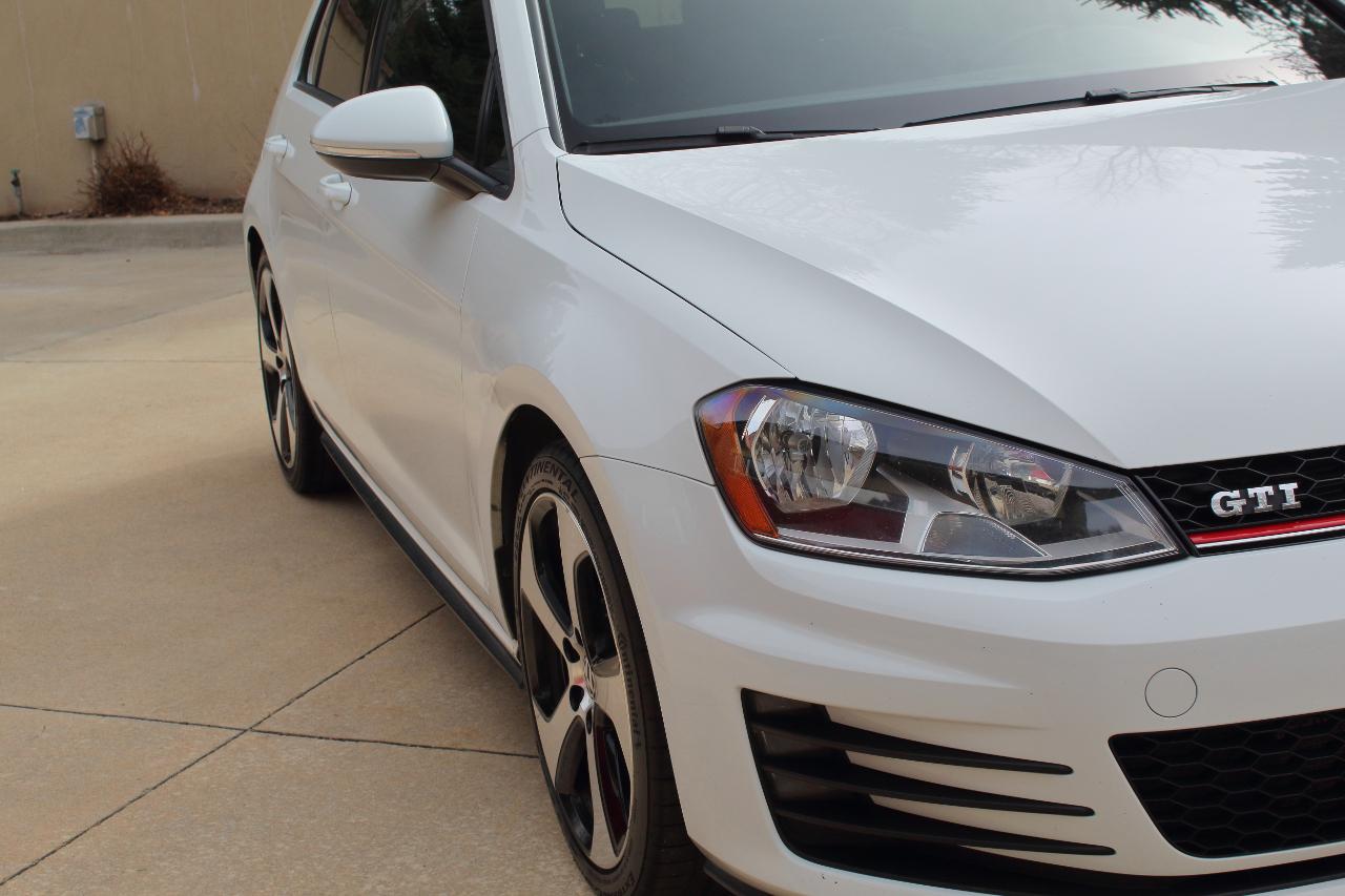 Volkswagen Golf GTI S 6A 4-Door 2017