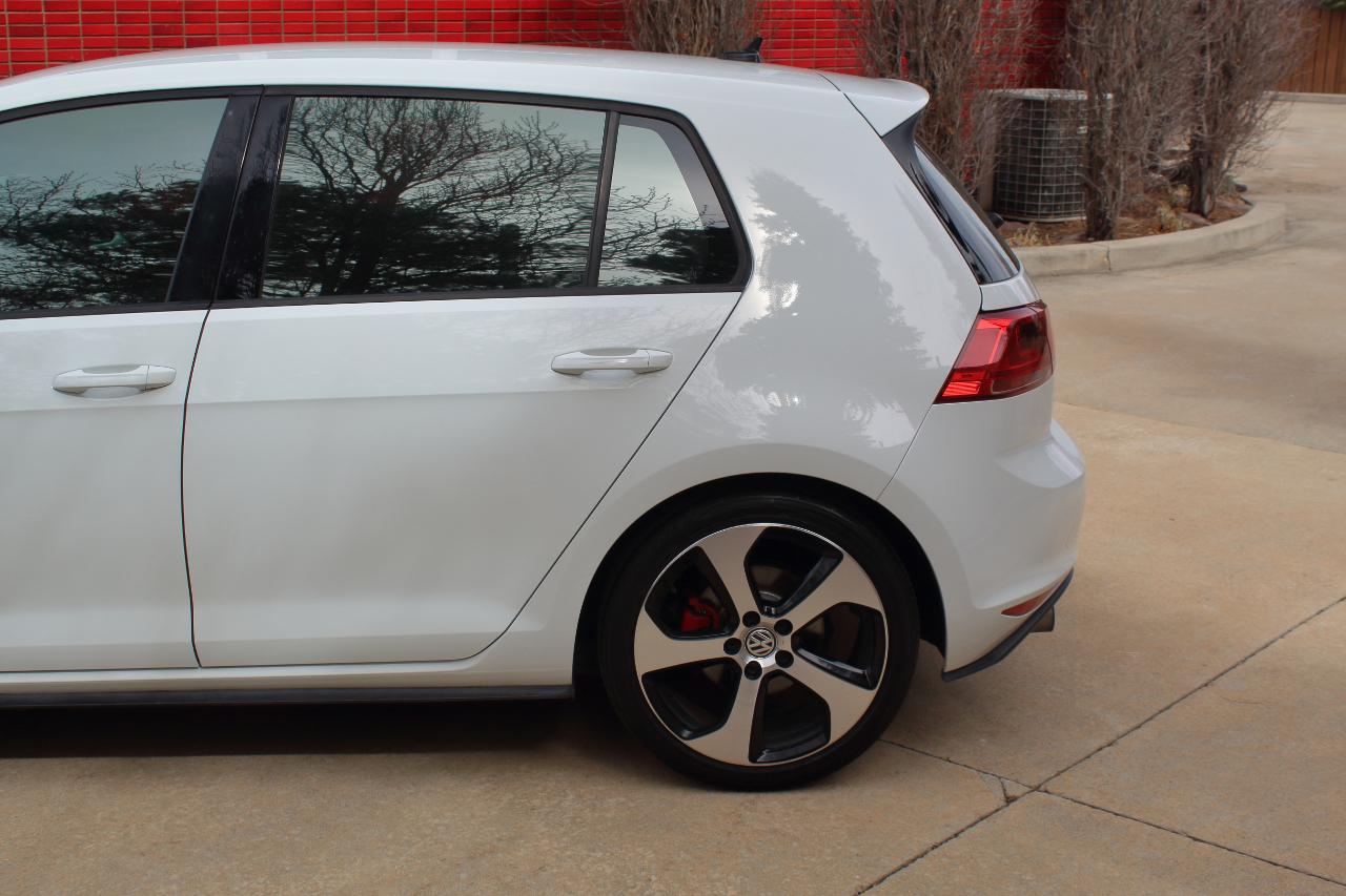 Volkswagen Golf GTI S 6A 4-Door 2017