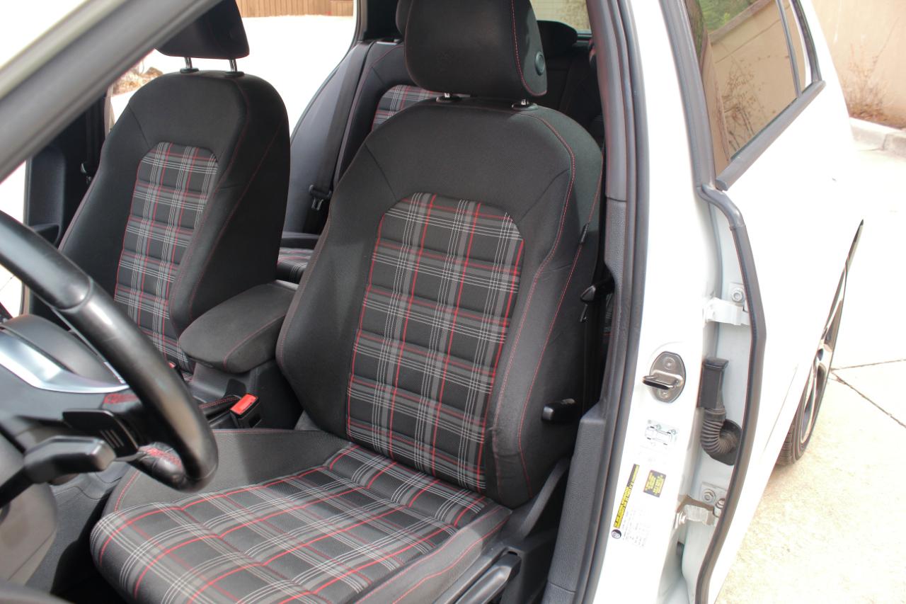 Volkswagen Golf GTI S 6A 4-Door 2017