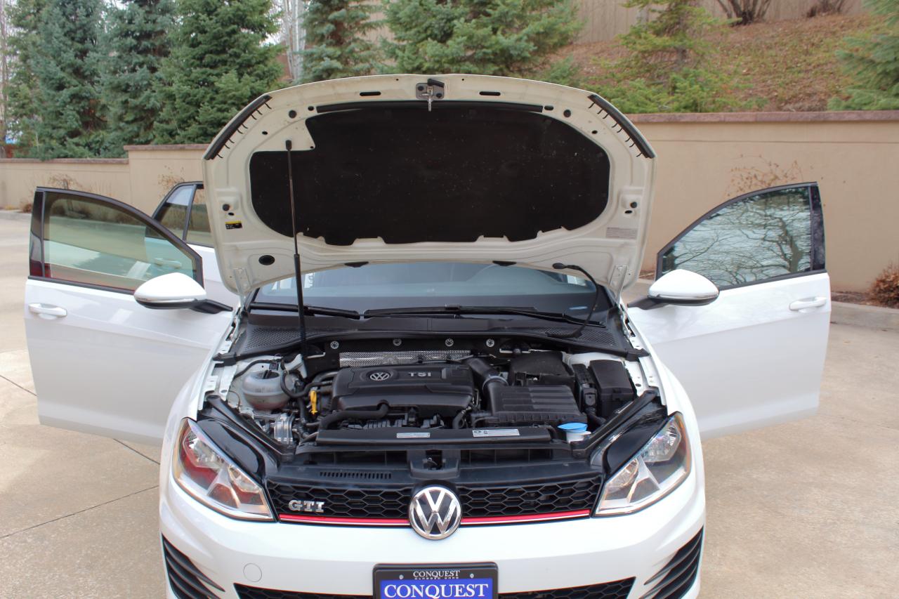 Volkswagen Golf GTI S 6A 4-Door 2017